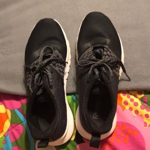 Only worn twice!! Reebok tennis shoes